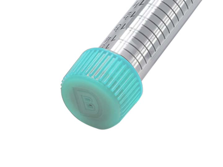 蓋子帶有透氣孔且?guī)Ф』z塞，用于連接注射器